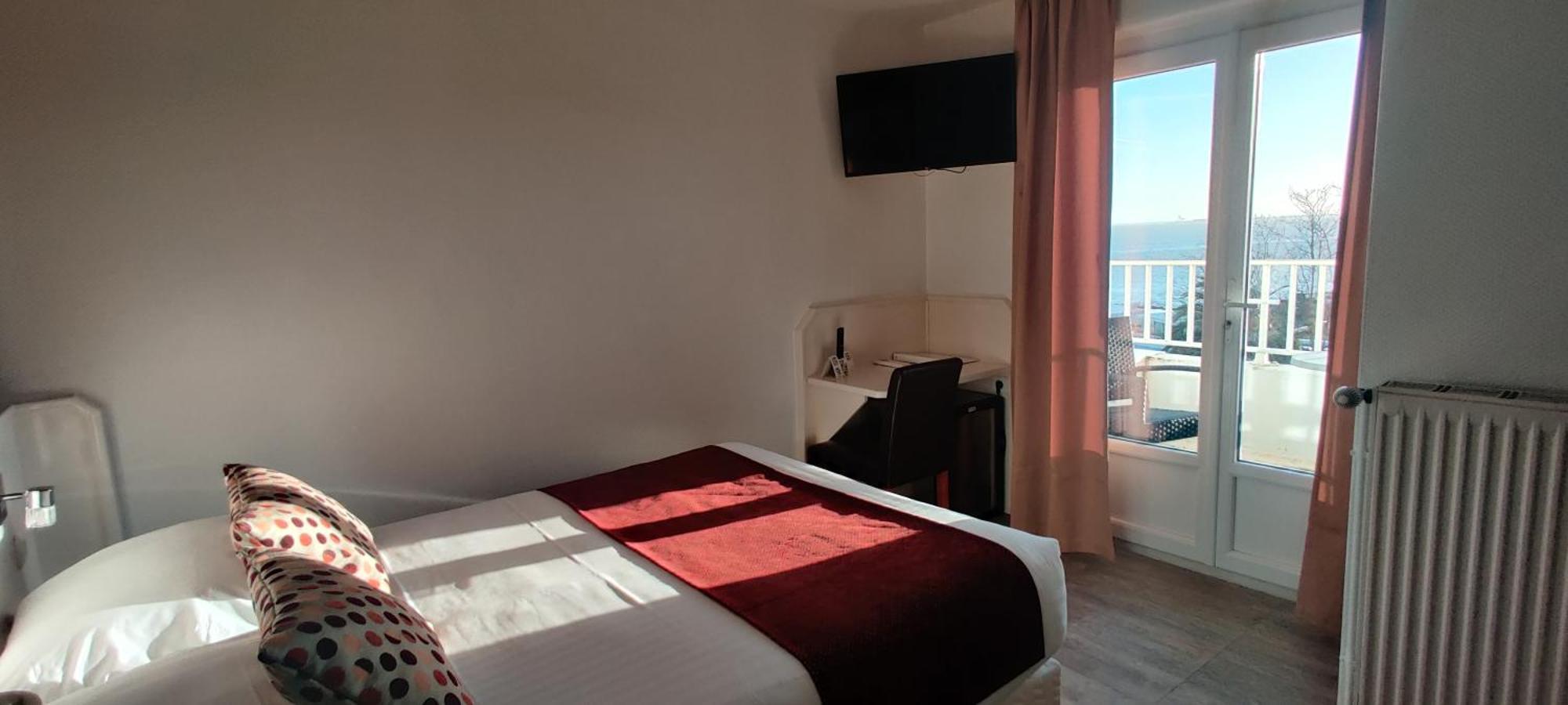 Logis Hotel Les Bleuets Royan Ngoại thất bức ảnh