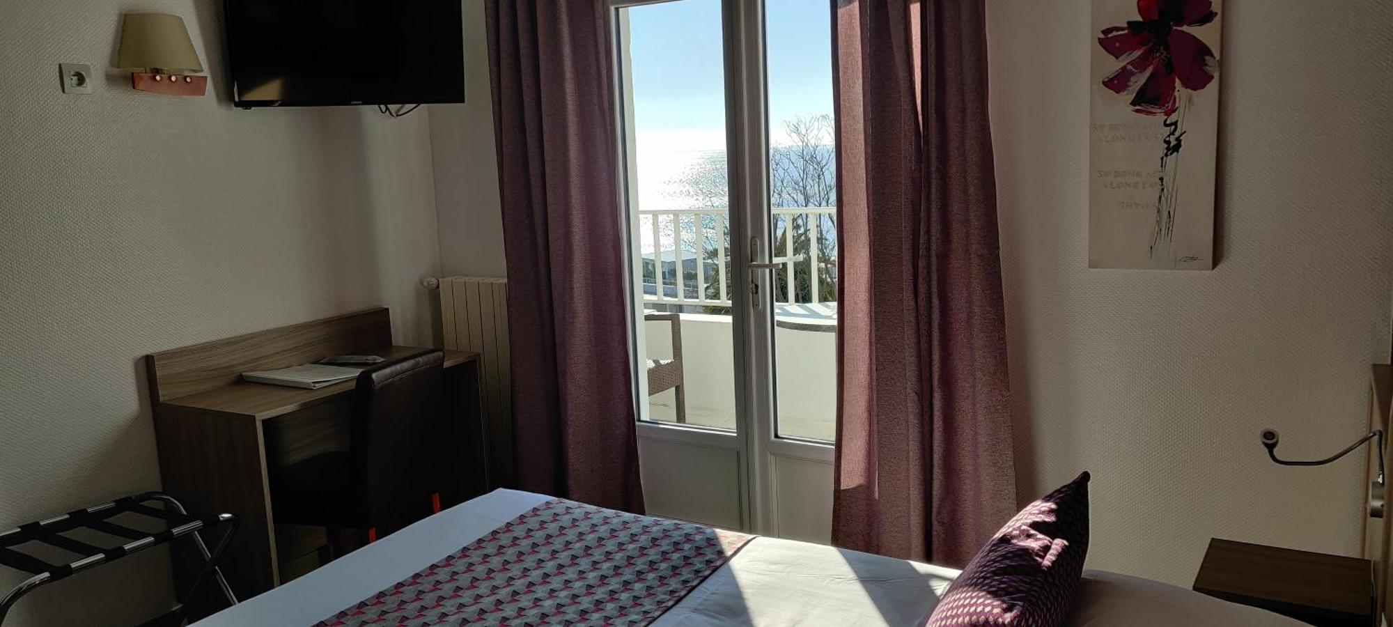 Logis Hotel Les Bleuets Royan Ngoại thất bức ảnh